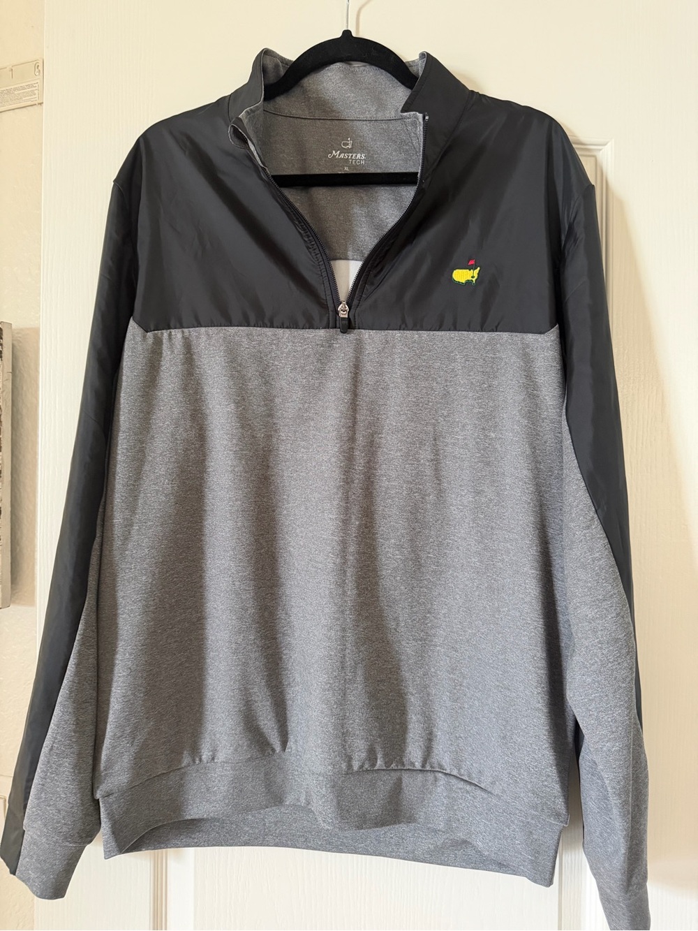 Masters Two-Tone Gray and Black Half-Zip Pullover